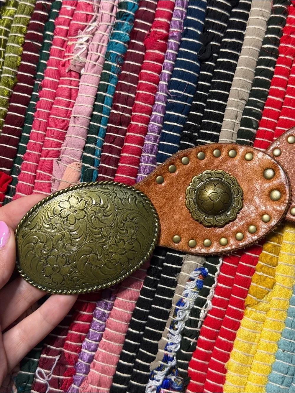 90’s VINTAGE Fossil genuine leather studded concho belt - Picture 4 of 6